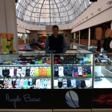 Торговый островок креативных носочно-чулочных изделий AngeloBuono (г. Киев, ТРЦ “Аркадия”)